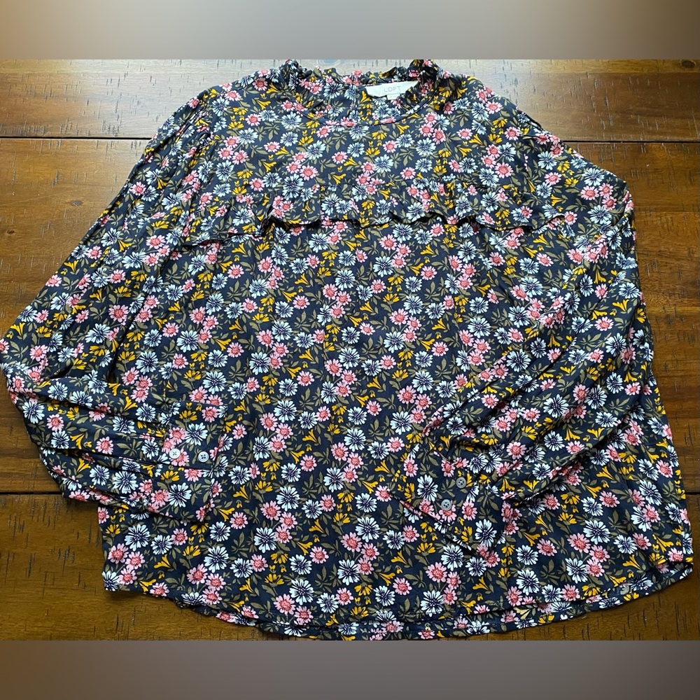 •NWT•Loft Ladies Floral Patterned Navy Blouse